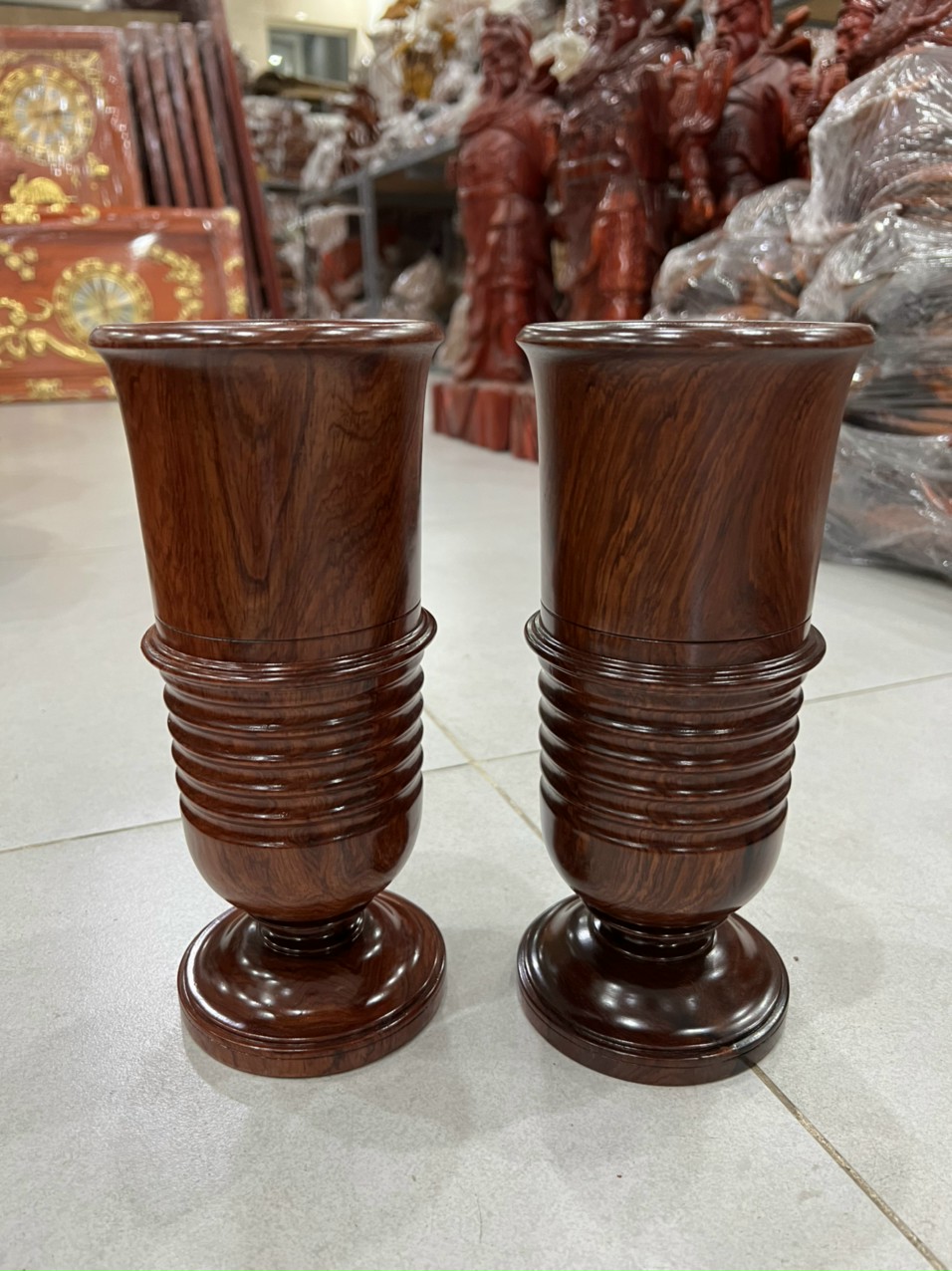 Ống Đựng Nhang gỗ hương nguyên khối cao 25cm