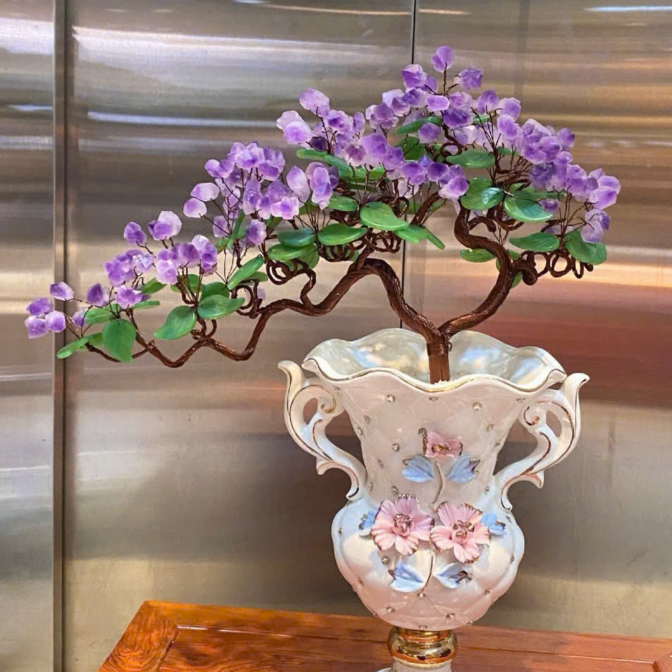 Cây Tài Lộc Thạch Anh Tím – Mầm Tinh Thể Tự Nhiên – Chậu Gốm Sứ Cao Cấp – Size 56×50 / 43×43