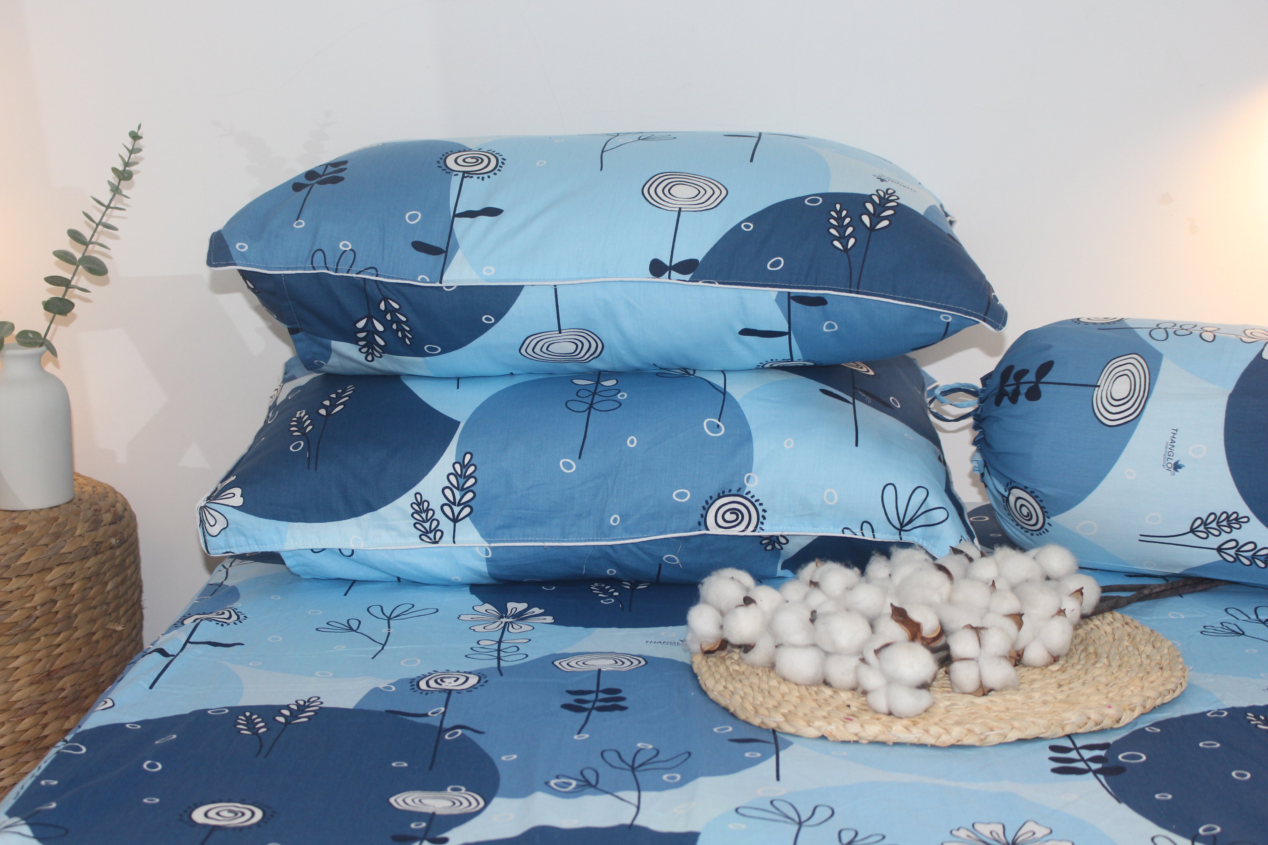 Bộ Drap Gối Cotton - Lập thể tròn xanh- vải dày dặn, mát mẻ, siêu thấm mồ hôi