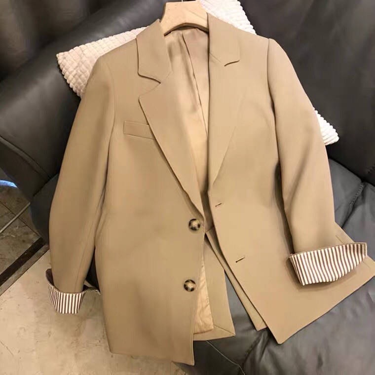 Áo blazer, áo vest cao cấp 2 lớp tay áo sắn gấu kẻ sọc trẻ trung lạ mắt