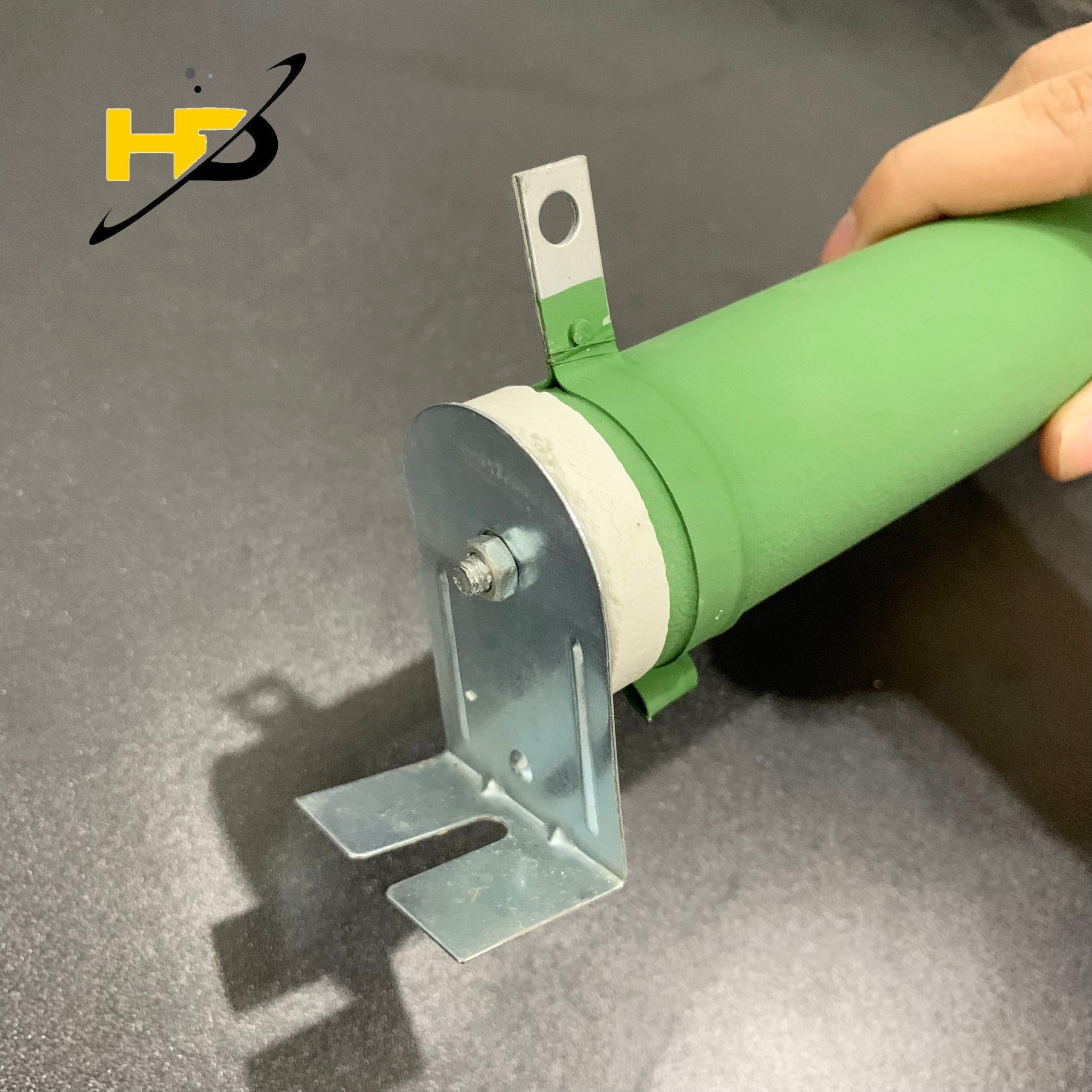 Điện Trở Xả Vỏ Sứ 1K6J 300W , Trở Sứ Xanh Dùng Trong Biến Tần Điều Khiển Động Cơ