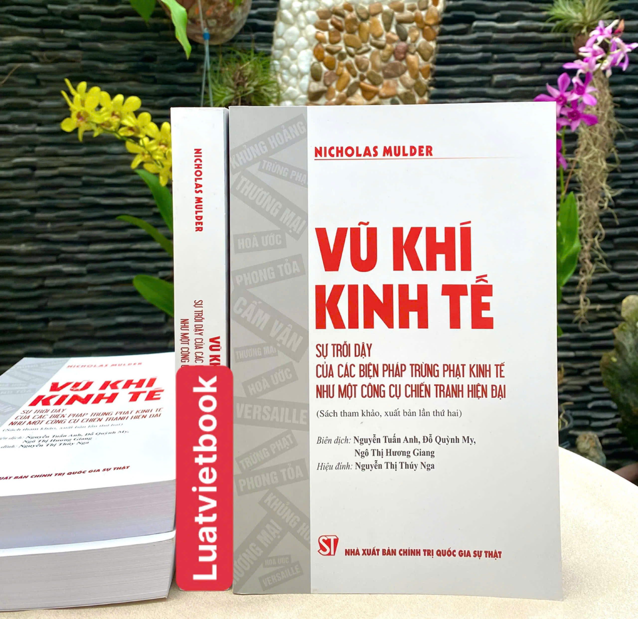 Vũ Khí Kinh Tế: Sự Trỗi Dậy Của Các Biện Pháp Trừng Phạt Kinh Tế Như Một Công Cụ Chiến Tranh Hiện Đại