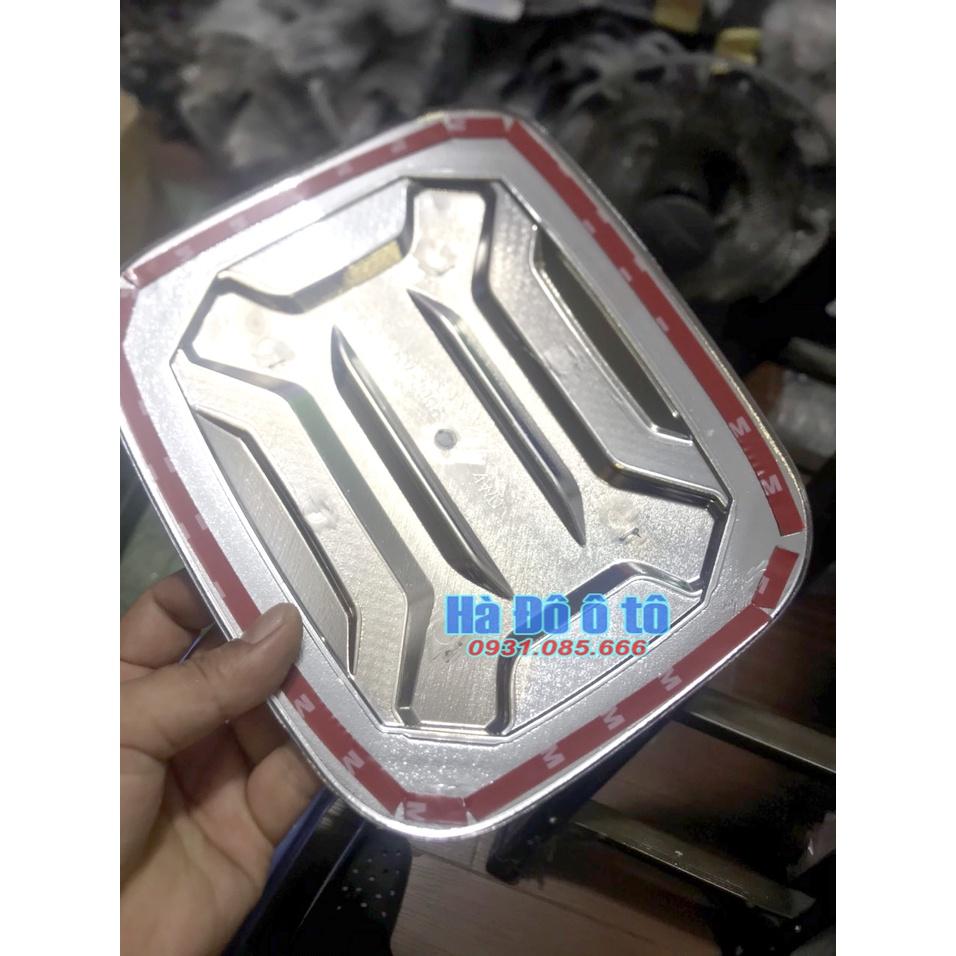 Ốp Bảo Vệ Nắp Bình xăng Toyota Hilux - Ốp Nắp Bình xăng Hilux