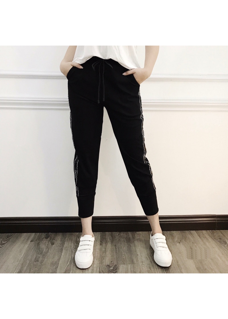 QUẦN VIỀN CHỮ CHẤT UMI