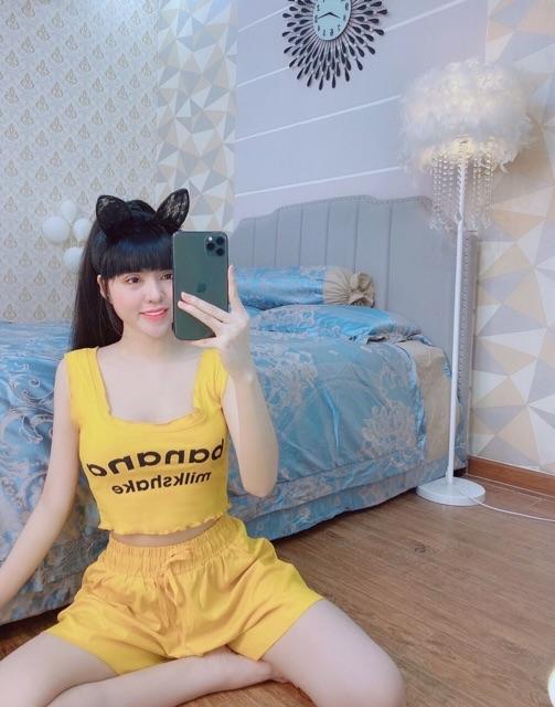 Áo thun hay dây cổ vuông in chữ crop top 40k