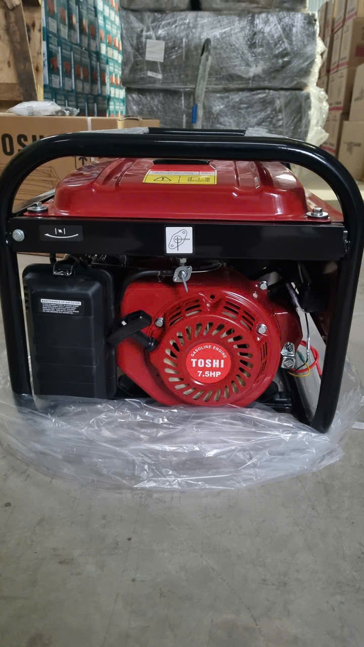 Máy phát điện chạy xăng 3,5kw Toshi EC3500CX khởi đông dễ dàng di chuyển linh hoạt