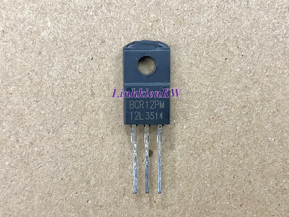 Triac Cắm BCR12PM 16A 600V  Mới Chính gốc 100%.