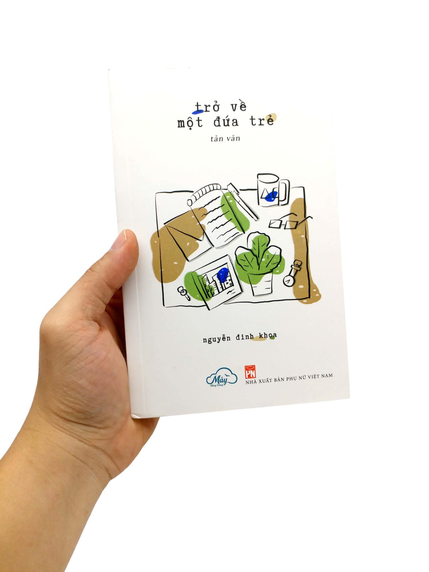 Trở Về Một Đứa Trẻ (Tản Văn)