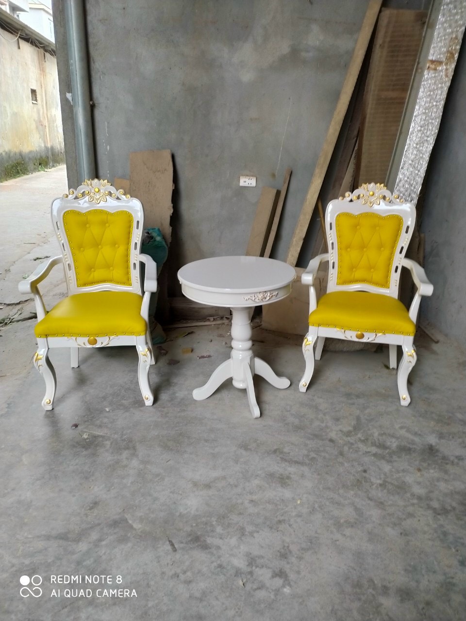 Bàn trà kẹp đôi Tân Cổ Điển