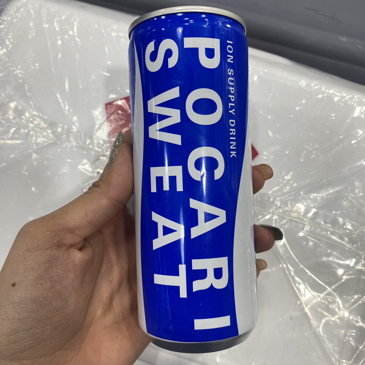 Nước Giải Khát Không Ga POCARI SWEAT Hàn Quốc Lon 245ML / 현주FC) 포카리 스웨트 245ML