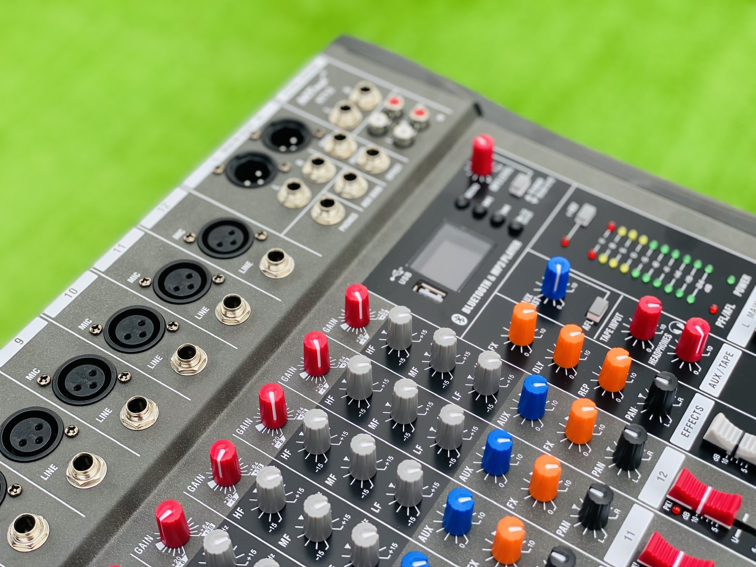 [ƯU ĐÃI CỰC LỚN - TẶNG NGAY DÂY CANON RA HOA SEN] Mixer MTMAX KT12 Cao Cấp Với 12 Đường Line Chuyên Nâng Cấp Loa Kéo, Dàn Karaoke, Sân Khấu, Hội Nghị, Bữa Tiệc, Hàng Chính Hãng, Bảo Hành 12 Tháng