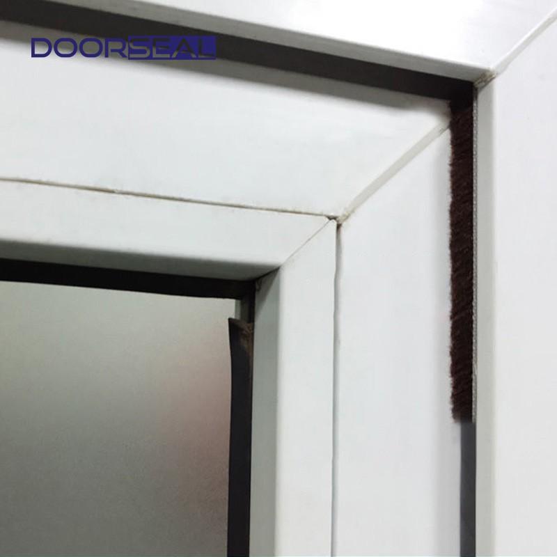 2 Mét-Ron Sợi Lông Dán Khe Hở Khung Cửa Ngăn Bụi Côn Trùng-Gioăng dán cửa sợi lông - DOORSEAL (Vietnam)