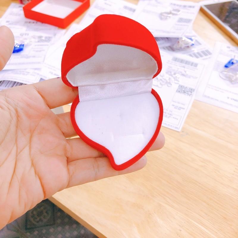 HỘP ĐỰNG NHẪN XINH XẮN - HỘP NHUNG ĐỎ -