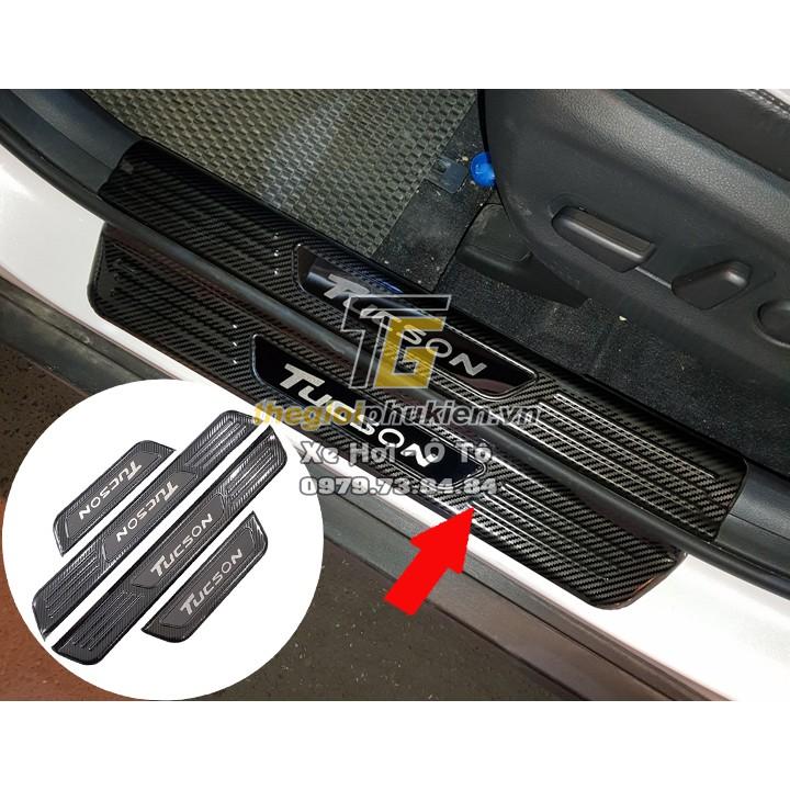 COMBO Nẹp bước chân và ốp chống trầy cốp Hyundai Tucson vân Carbon