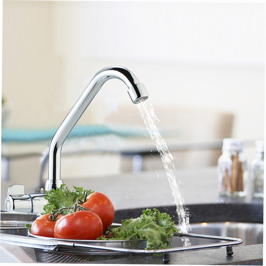 Vòi nước nhà bếp bằng đồng mạ crom, chất lượng đẹp, ưa nhìn,180 xoay lên xuống và 360 xoay ngang, rất linh hoạt