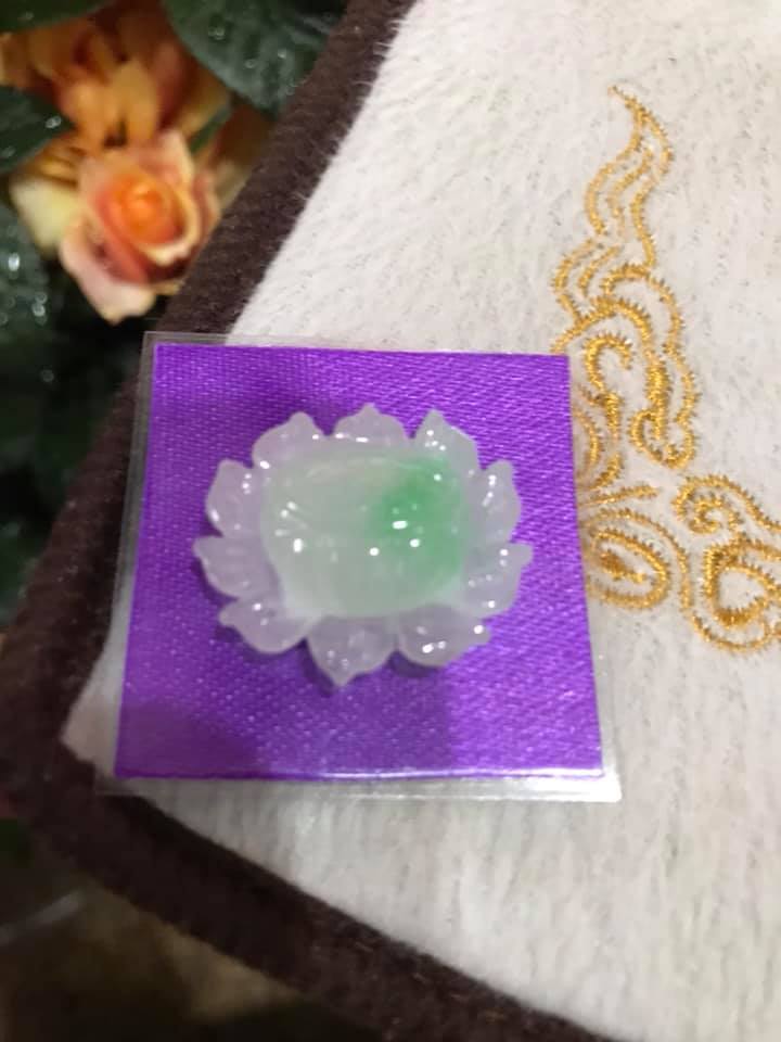 MẶT DÂY CHUYỀN BÔNG SEN NỮ MỚI ĐÁ CẨM THẠCH TỰ NHIÊN TRẮNG XANH LÁ GÓC PHẢI NHỤY SIZE NHỎ NGANG 24MM CAO 21MM