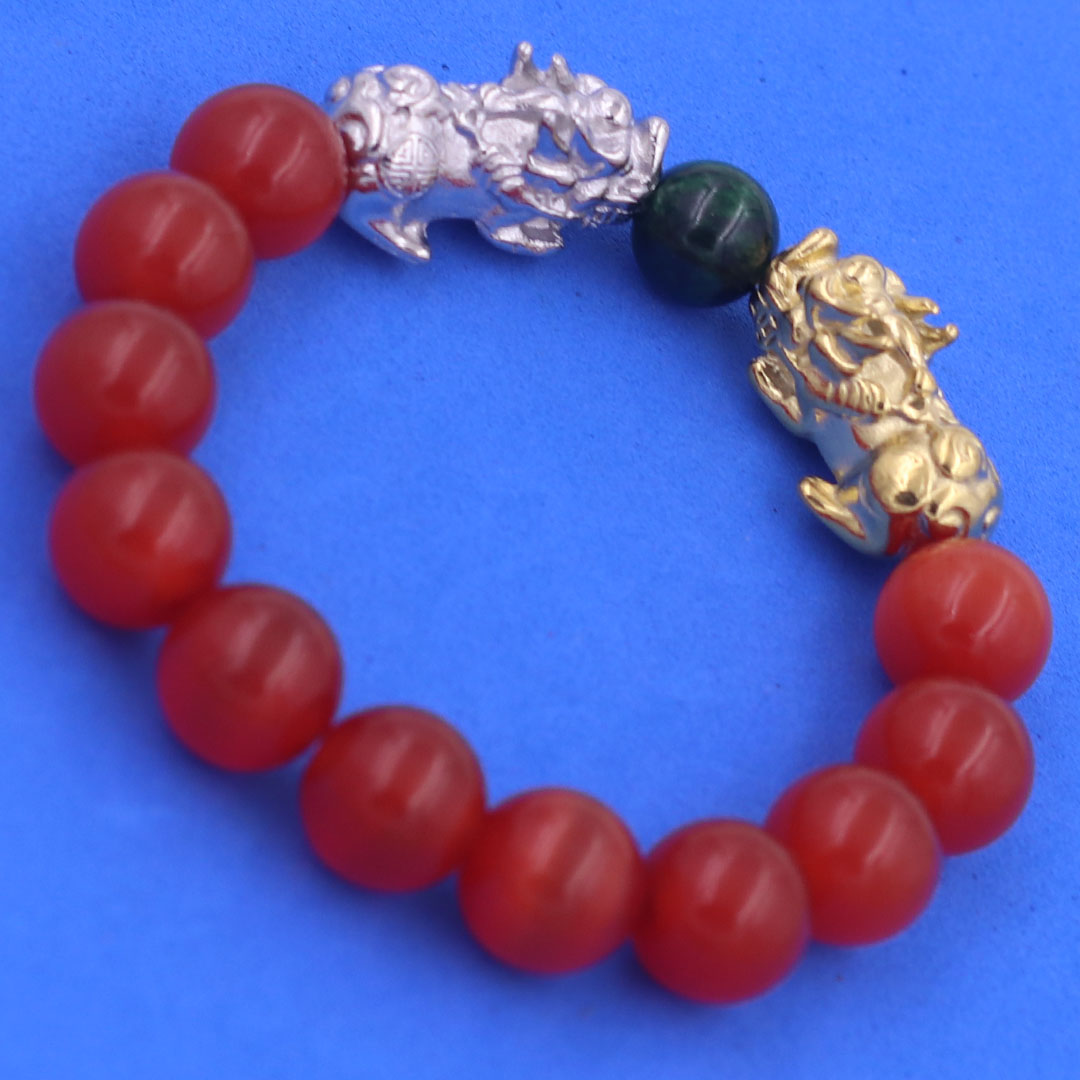 Vòng chuỗi đeo tay đá mắt mèo đỏ 12 ly charm tỳ hưu đôi inox trắng và vàng, vòng chuỗi phong thủy, charm tỳ hưu, vòng tay hạt chuỗi