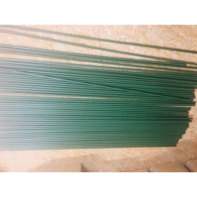 Ống thép bọc nhựa dùng làm cây đỡ hoa hồng, làm giàn cỡ 11mm dài 120cm