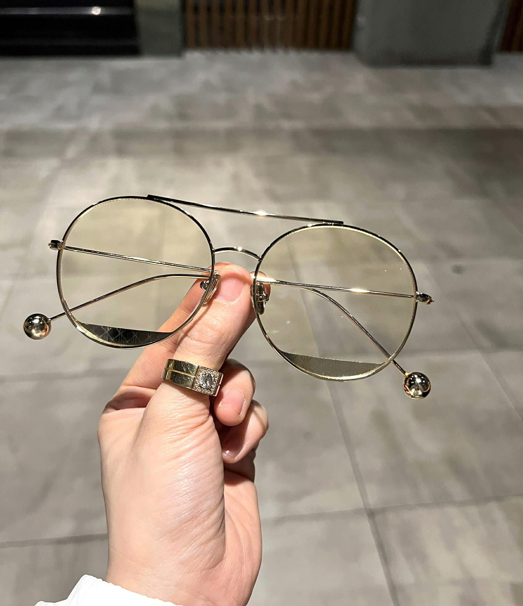 Kính mắt nam nữ dáng tròn xoe cao cấp gọng bi