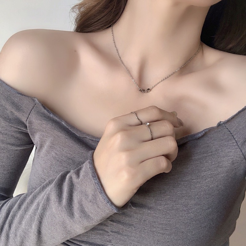 Dây chuyền hạt vuông cho nữ