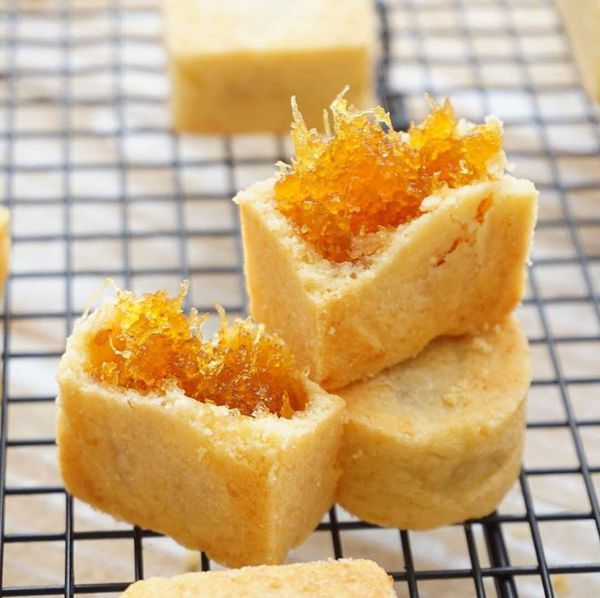 Bánh dứa Yeou Bin Mini Pineapple Cake hộp 470gr