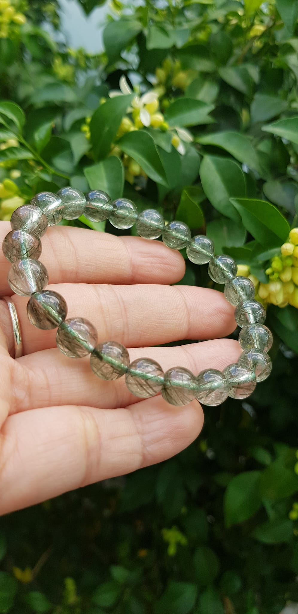 Vòng thạch anh tóc xanh tự nhiên trong bóng nhuyễn mượt đẹp Size vòng 8mm Nữ mệnh Thủy Mộc hỏa đeo ạ