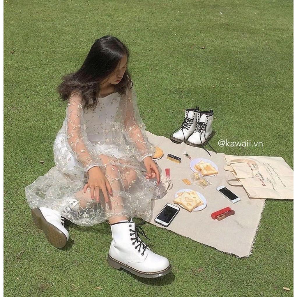 GIày SARAH BOOTS cổ cao chất da cao cấp màu trắng 8 nút