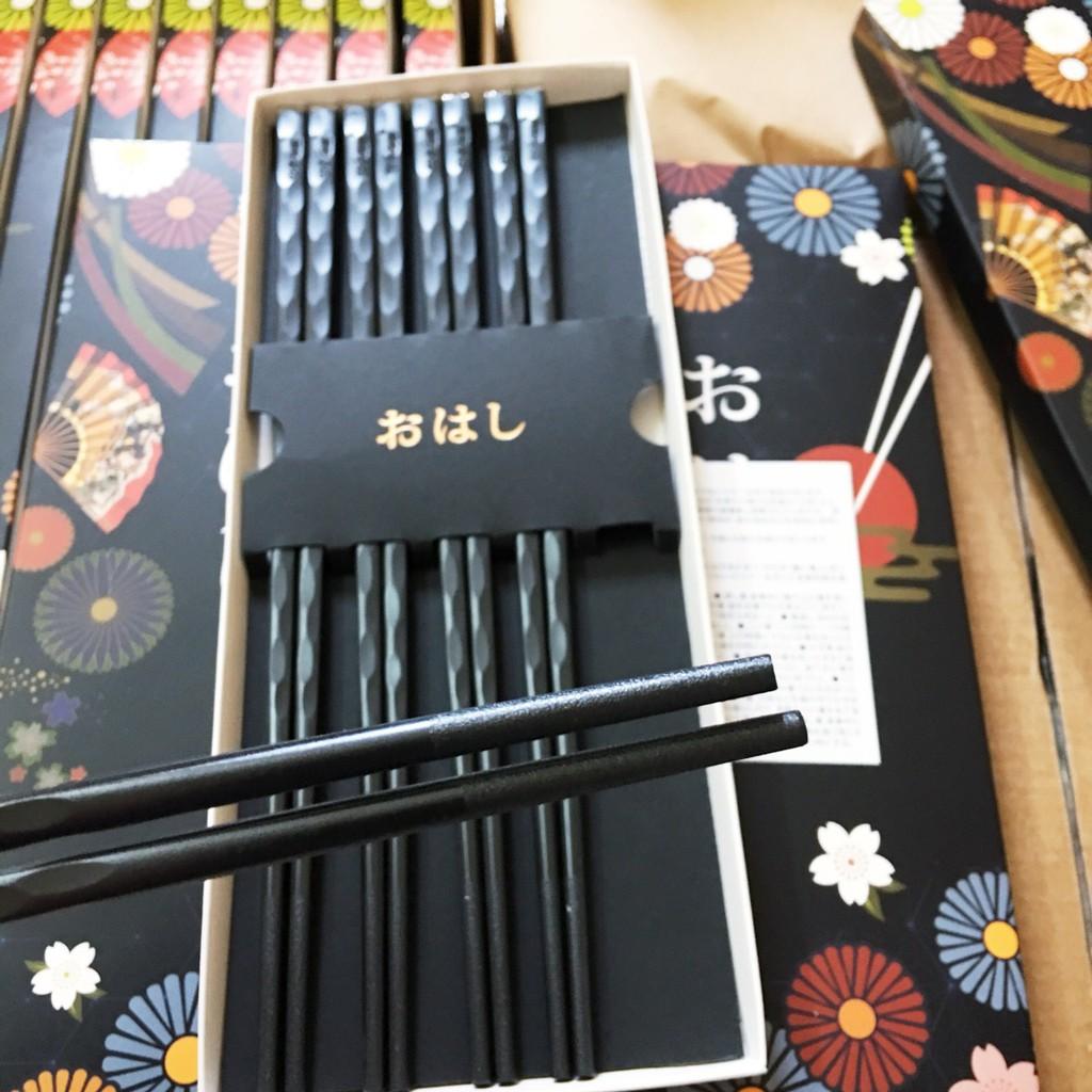 Set 5 đôi Đũa ăn Shikisai Nhật Bản hoa Đào, nhựa kháng khuẩn sợi thuỷ tinh chịu nhiệt tới 260 độ C