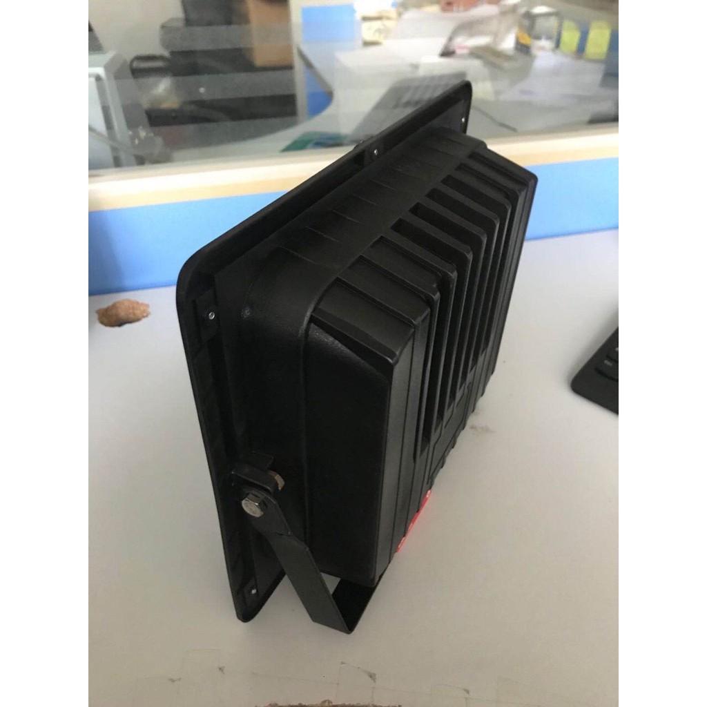 Đèn Pha Năng Lượng Mặt Trời JD-9040 40W