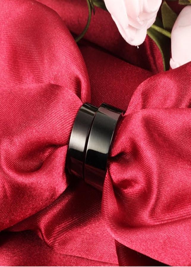 Nhẫn cặp inox mạ carbon nano đen trơn NC132 không teng không gỉ