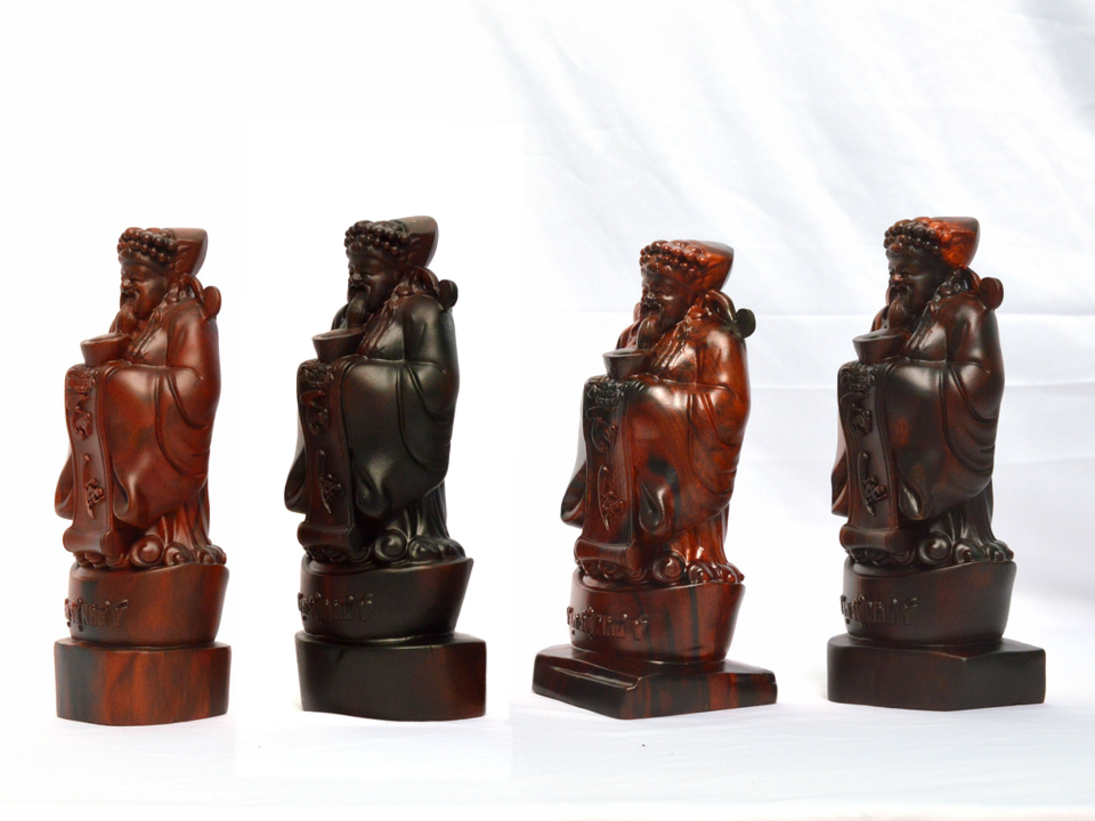 Tượng Thần Tài bằng gỗ trắc - Tượng thần tài để bàn, để quầy kinh doanh - Cao 20 cm