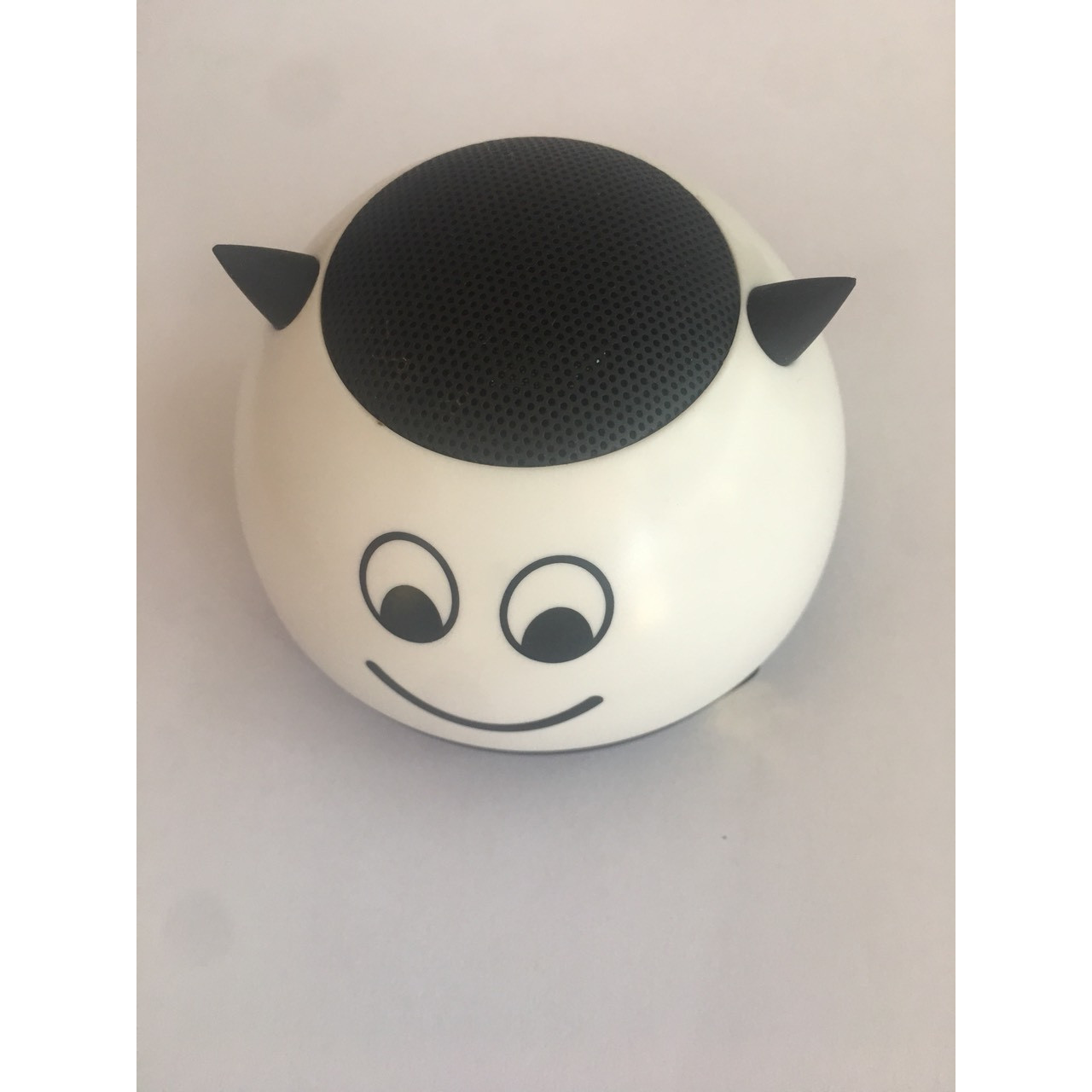 Loa nghe nhạc kết nối Bluetooth siêu cute