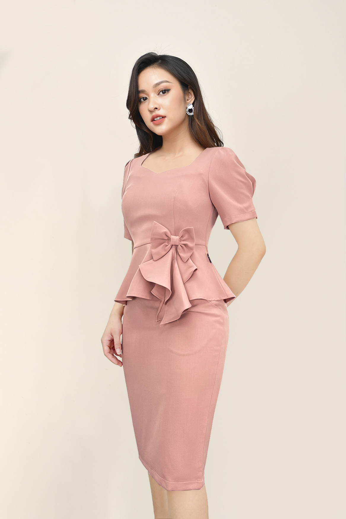 Sét Bộ Cao Cấp Luperi LFSB4105 Áo Peplum đính nơ kết hợp chân váy bút chì