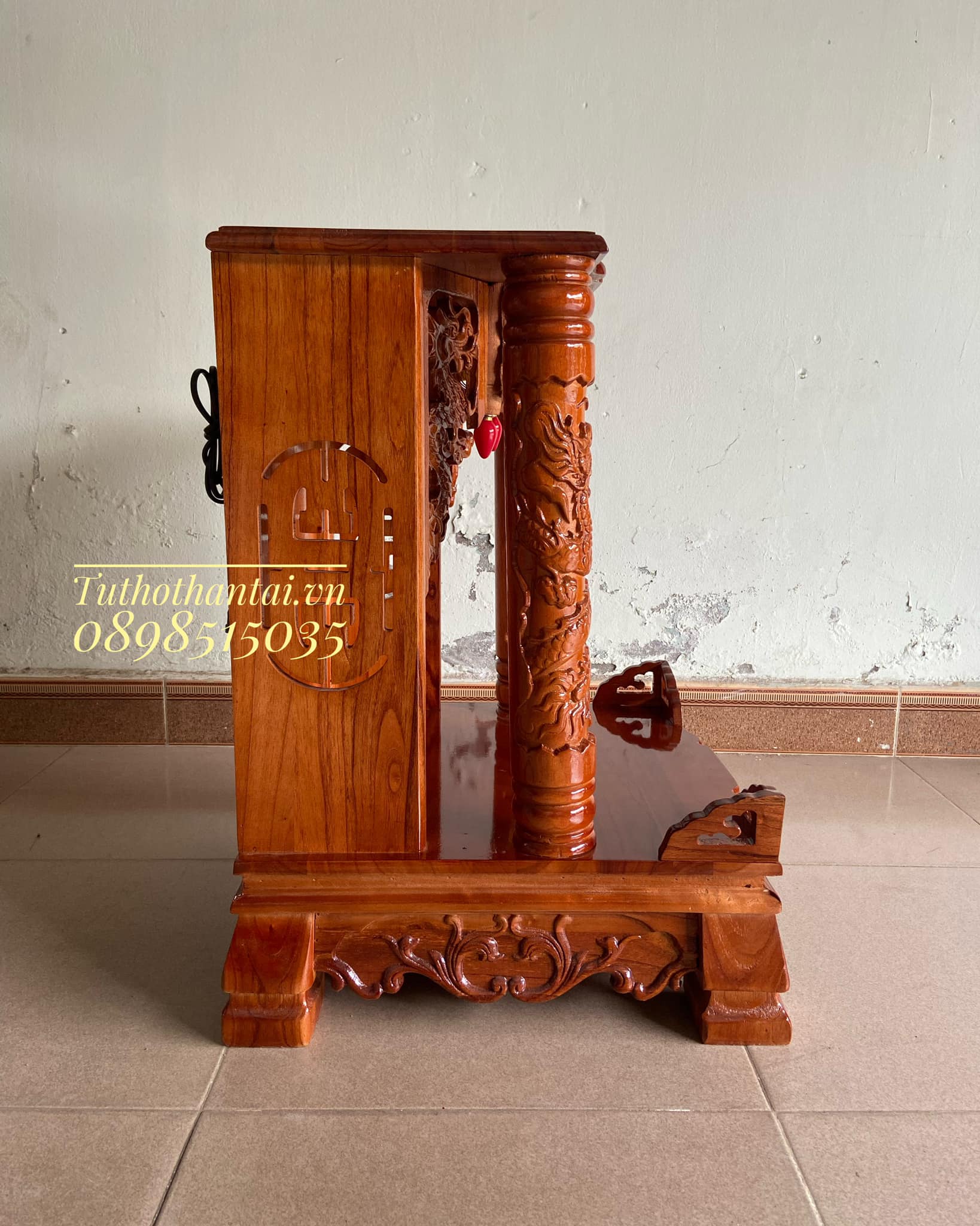 Bàn thờ thần tài cột Rồng 48 x 68CM, đình cong