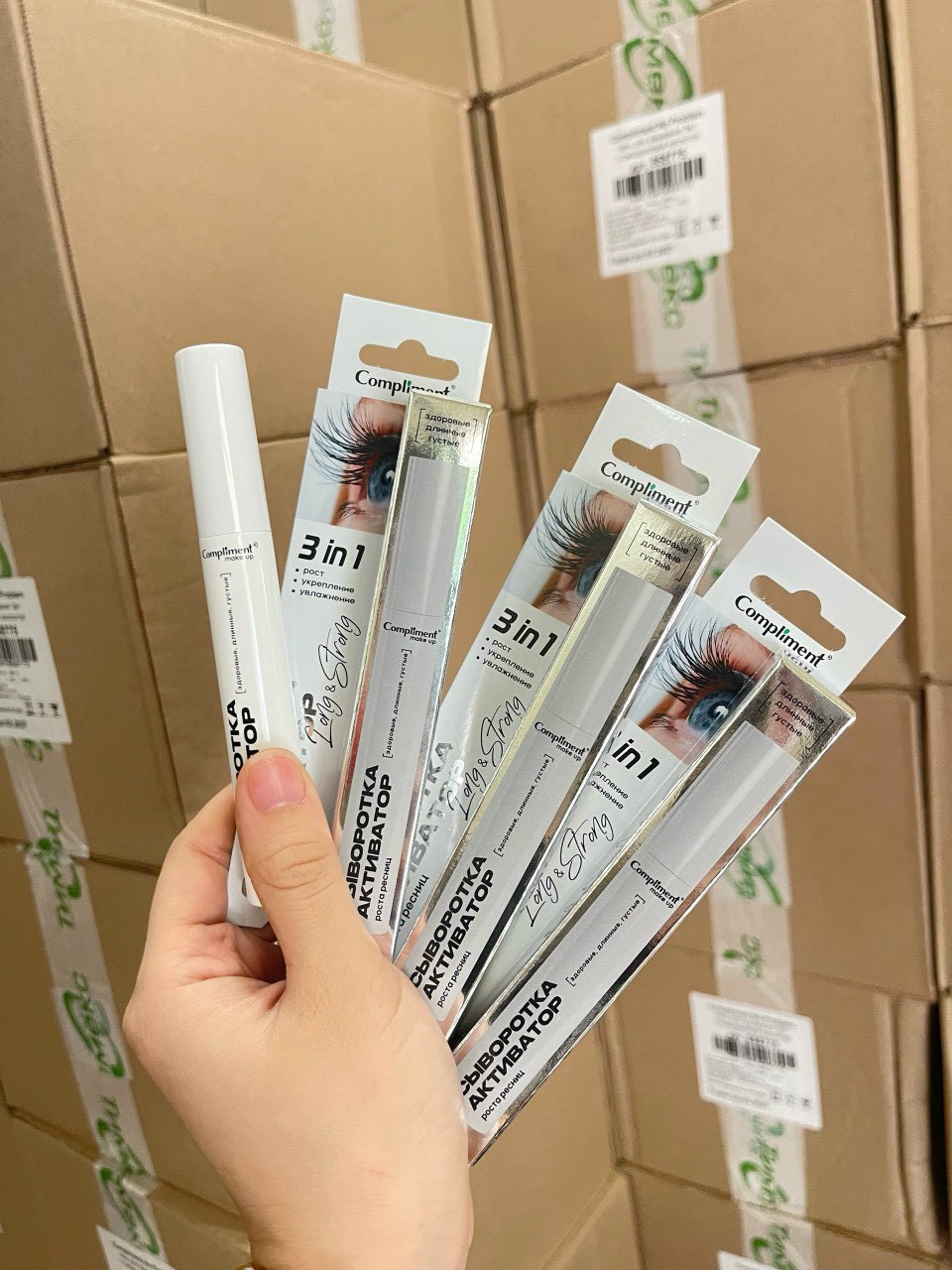 Dưỡng mi Compliment 5in1 dưỡng dài, dày &amp; khoẻ mi