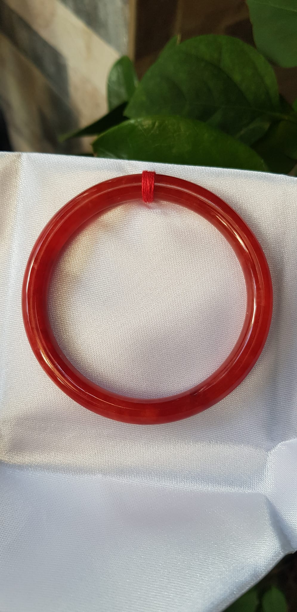 Vòng Cẩm Thạch đỏ đẹp CN 54mm x chột 6,8mm màu đỏ tươi đều bóng đẹp chuẩn hợp nữ mạng hỏa mạng thổ 53kg- 60kg đeo đẹp tay may mắn tốt sức khỏe công việc rực rỡ tài lộc quà tặng ý nghĩa cho Mẹ, mình &amp; người thân ạ