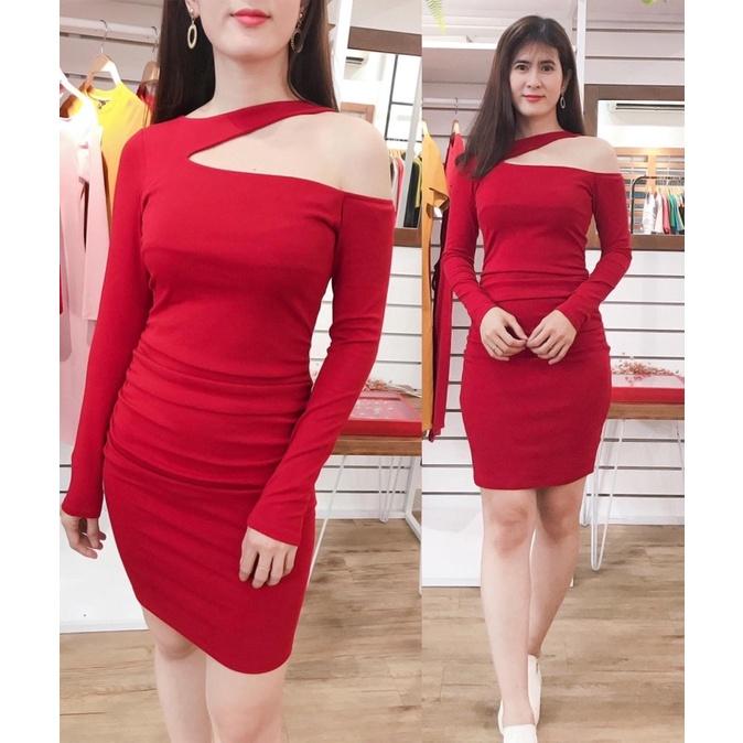 F503 Đầm ôm body cổ xéo, khoét vai ngang sâu