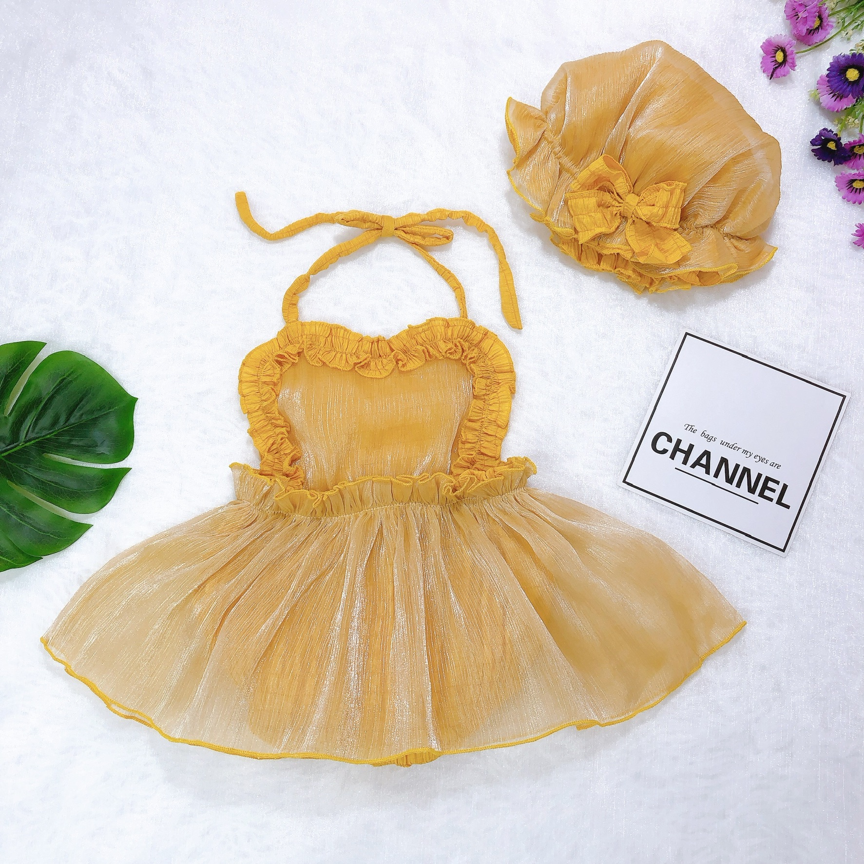 Body Yếm Vàng Bé Gái Sơ Sinh Đến 12kg, Bodysuit Tặng Nón Cho Bé Gái Chất Đũi Xốp Phối Tơ Ánh Nhũ Siêu Sang