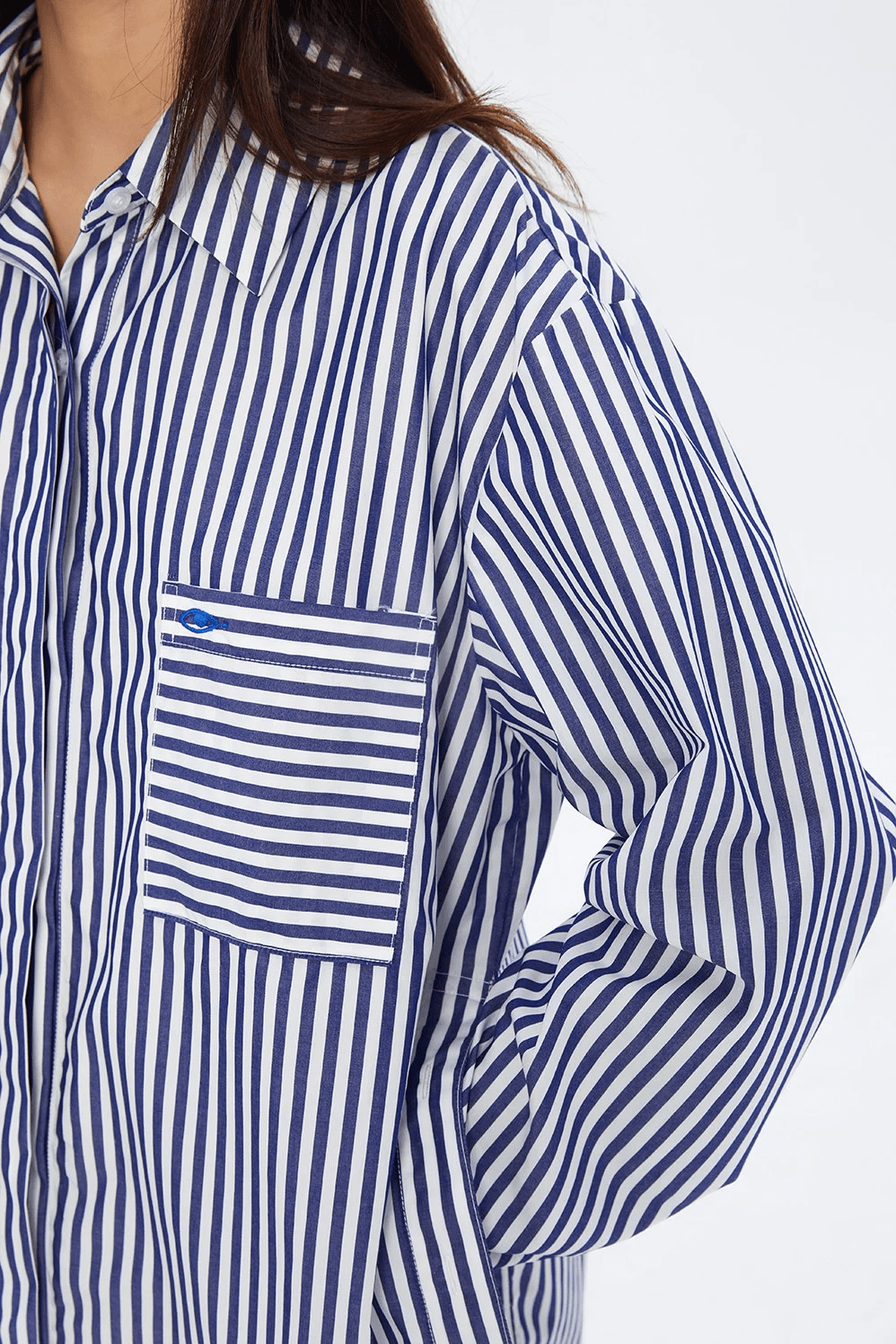 TheBlueTshirt - Áo Sơ Mi Nữ Phom Rộng Sọc Xanh Dương Đậm - Office Life Oversized Pocket Shirt - Bold Stripe