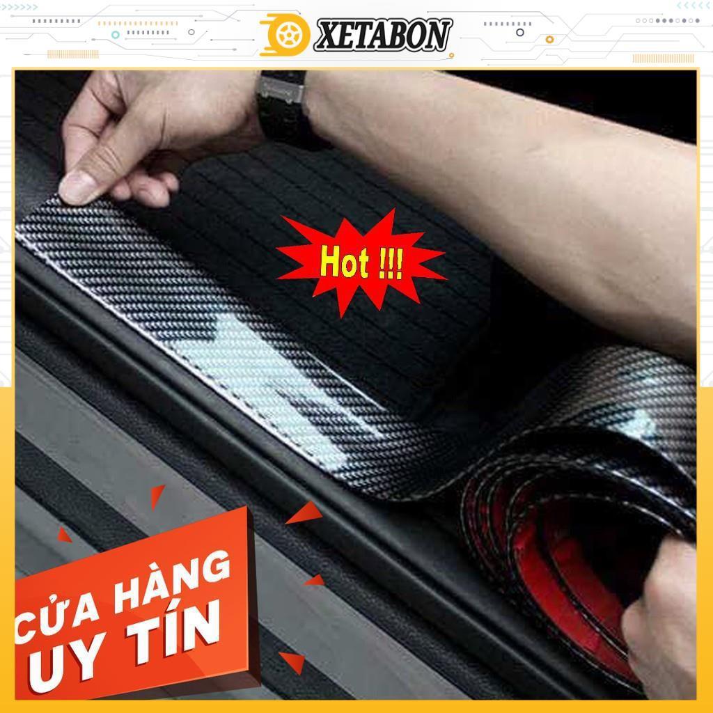 Nẹp carbon cao cấp chống xước bậc cửa, trang trí xe hơi