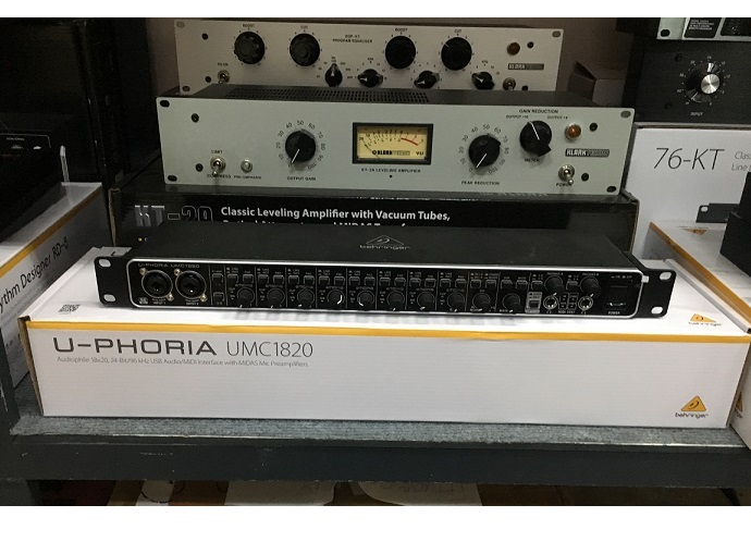 Hình ảnh Soundcard âm thanh Behringer U-Phoria UMC1820-Hàng chính hãng