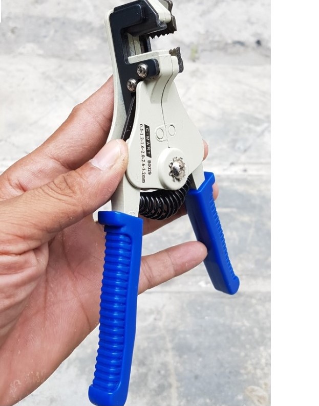 Kìm tuốt dây điện tự động Cmart B0029-N