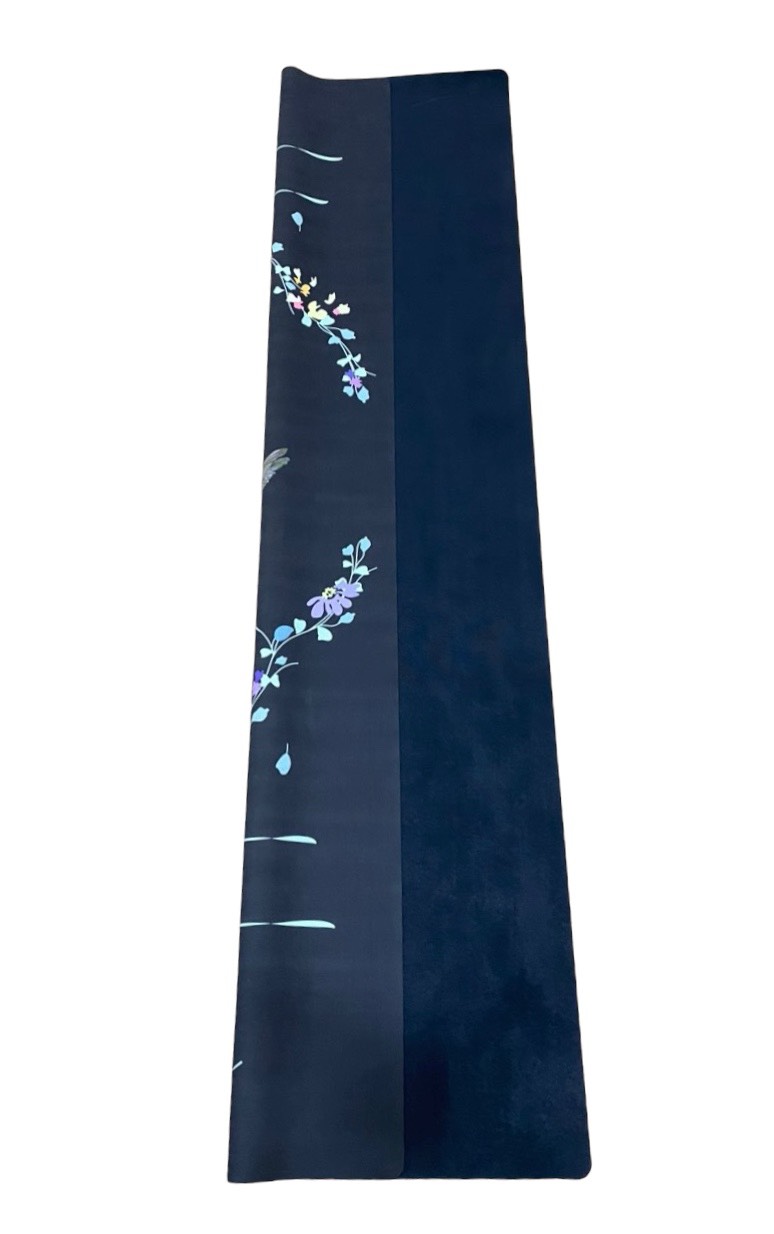 Thảm tập yoga du lịch cao cấp chính hãng Yvonne dày 1,5mm gấp gọn, bề mặt nhám, siêu bám, ưa mồ hôi, dễ vệ sinh, chất liệu cao su tự nhiên, kích thước 183cm x 66cm, nặng 1,2kg, foldable travel yoga mat with best grip,  anti-slipping surface
