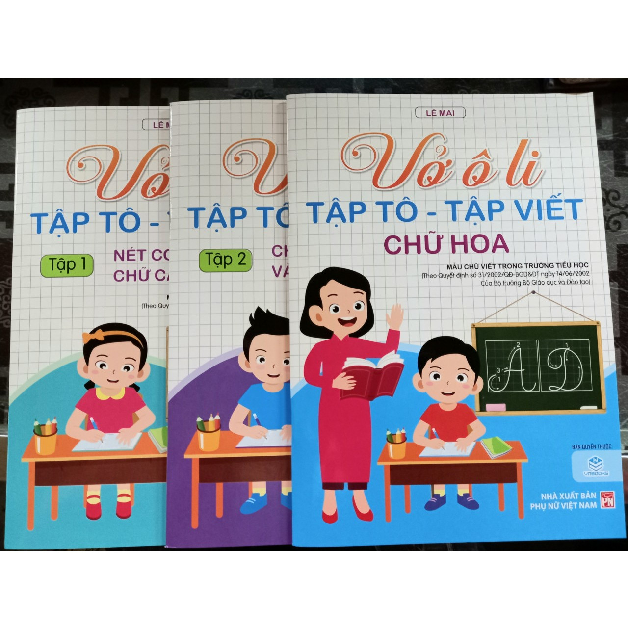 Combo 3 cuốn Vở ô ly ( tập tô tập viết tập 1 + tập 2, chữ hoa)