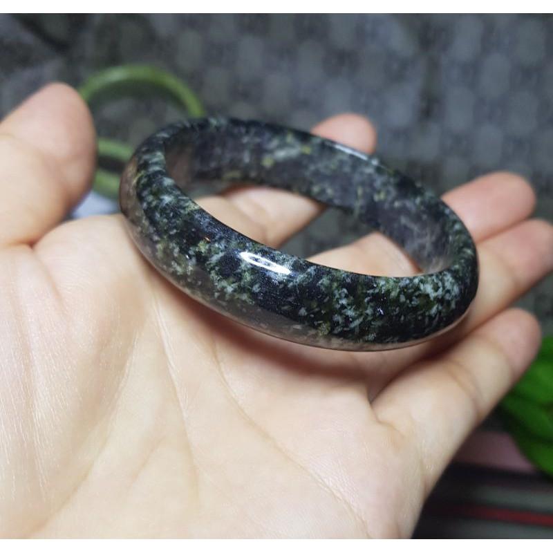 Vòng tay phong thủy màu đen đốm Tuyết trắng
