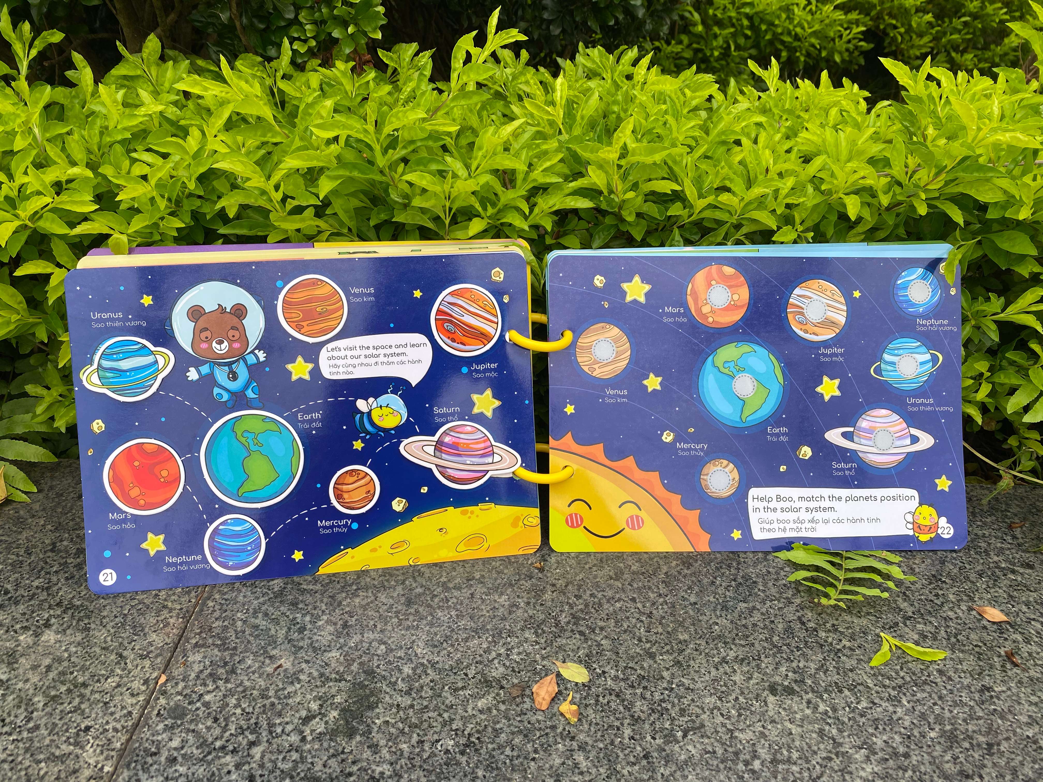 Đồ chơi bóc dán montessori cho bé từ 2 tuổi giúp bé phát triển tư duy và ngôn ngữ