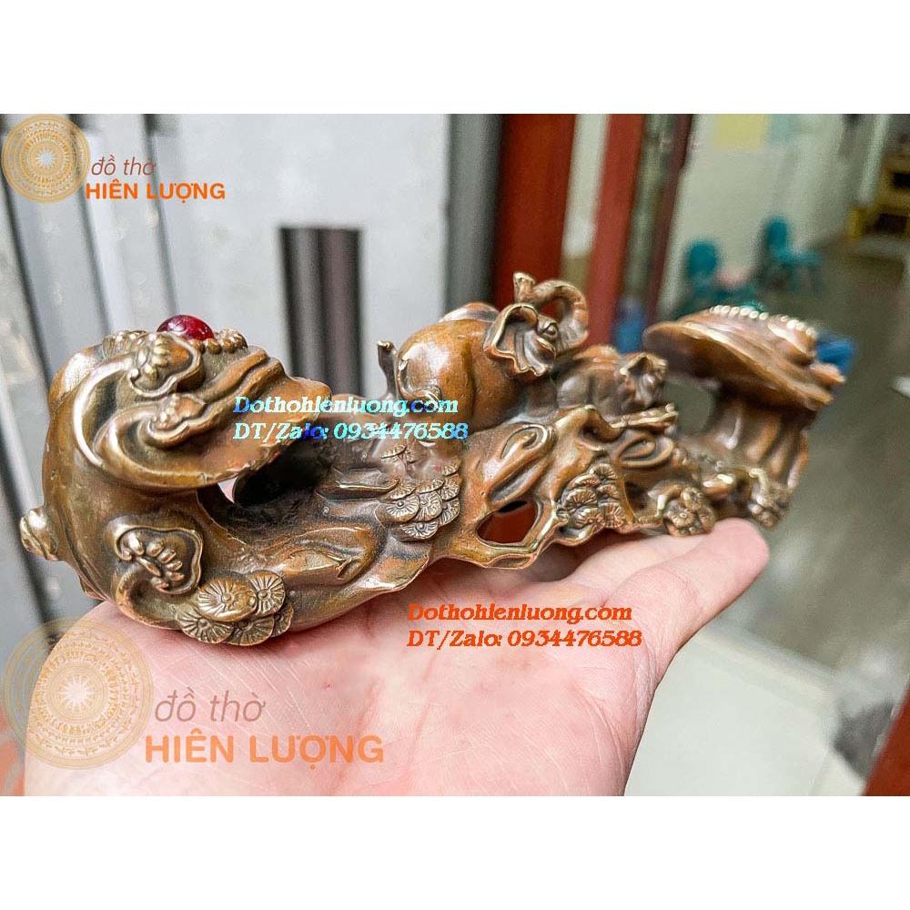 Gậy Như Ý Voi Ngọc Xanh Đỏ Bằng Đồng Hun Màu Nâu Giả Cổ Kích Thước 21x5x7cm, Nặng 0,7kg