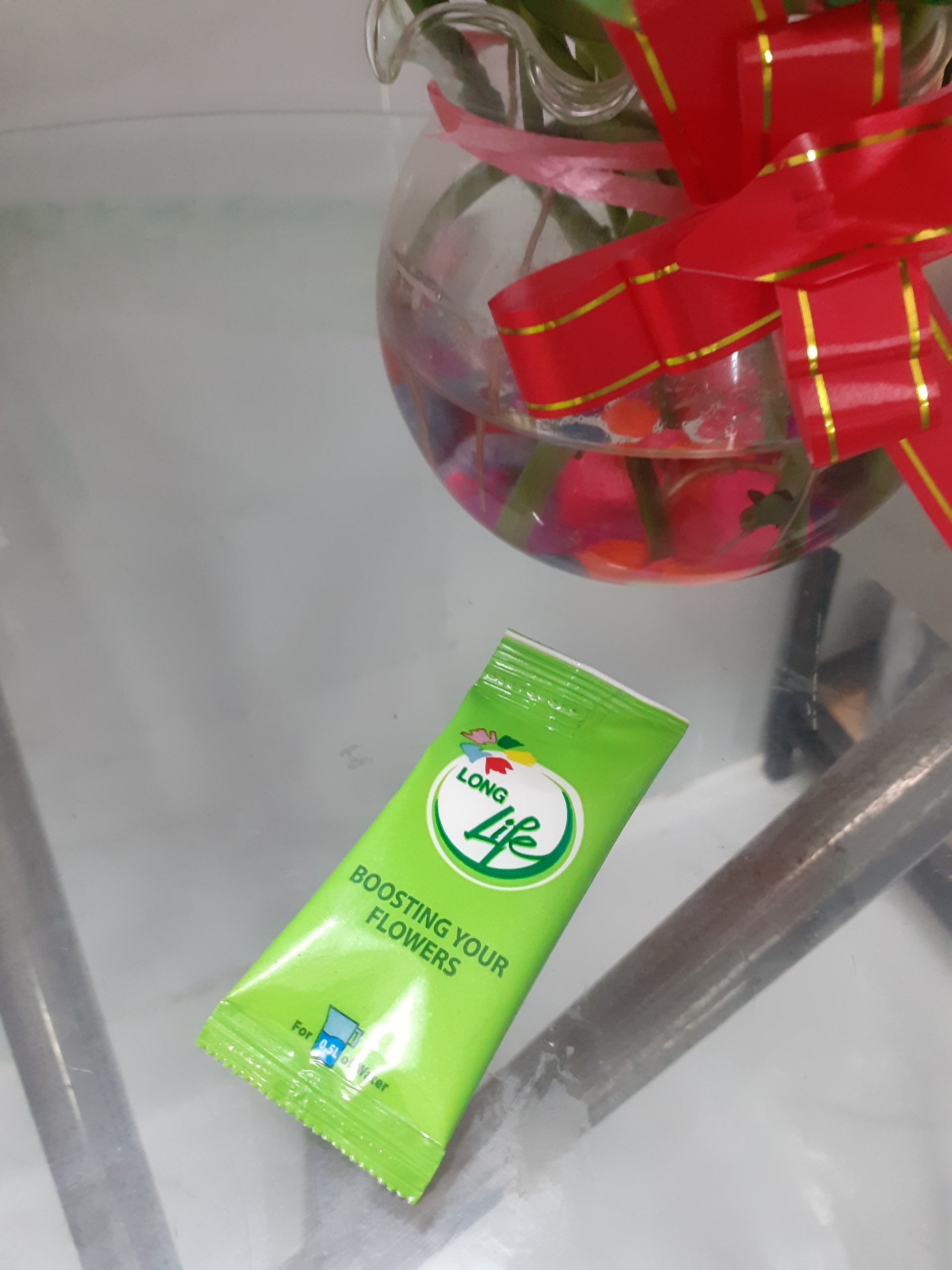 1 gói dưỡng hoa Long Life – Bền hoa – tươi lâu – không hôi nước.