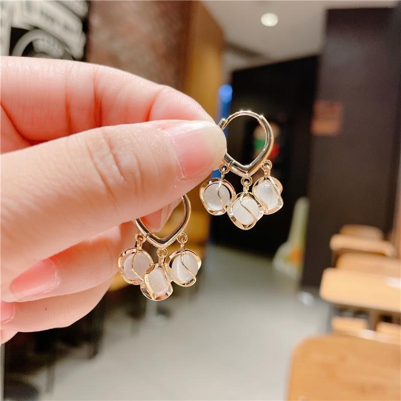 Khuyên tai gài đính hạt châu kiểu dáng thanh lịch bông tai xinh Jennie Accessories T018