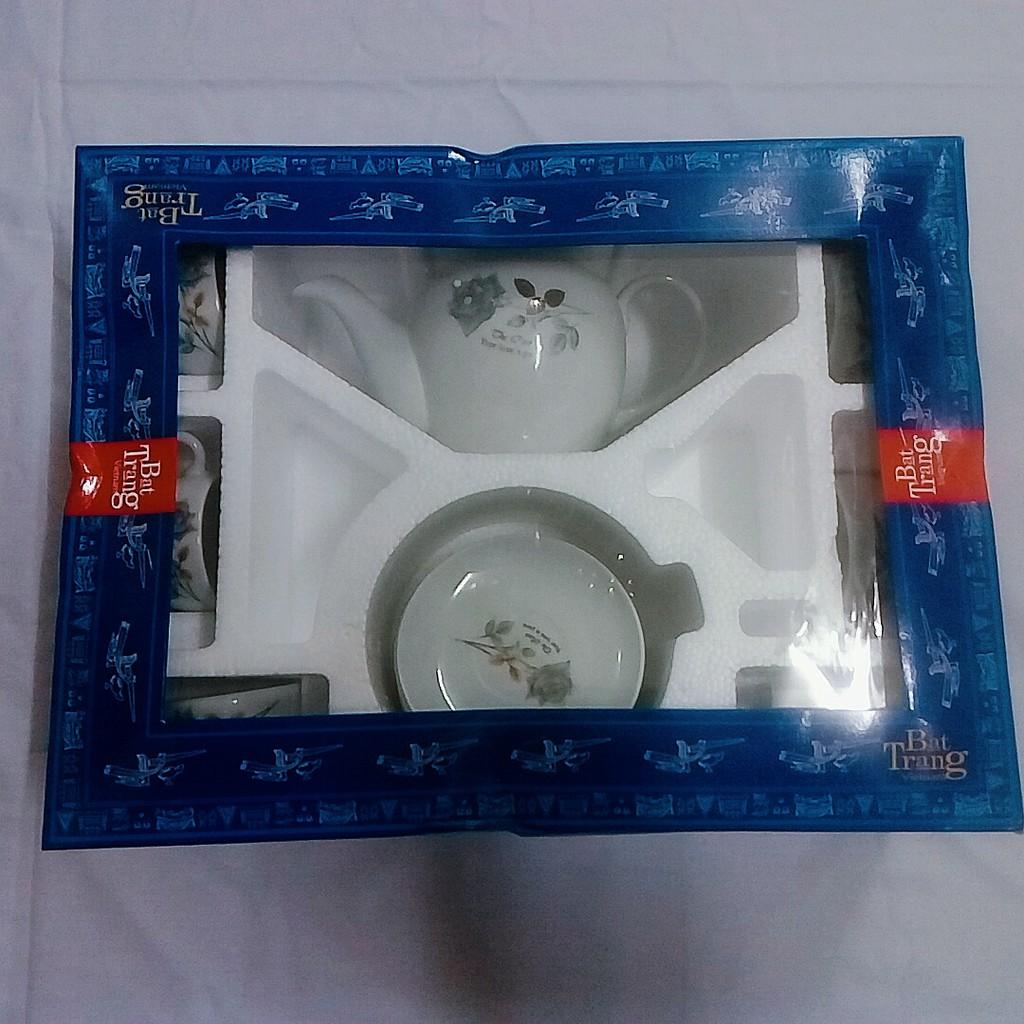 Bộ ấm chén in hoa hồng đen dung tích 500ml
